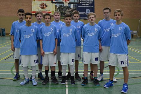 U16 Warm up Trikots